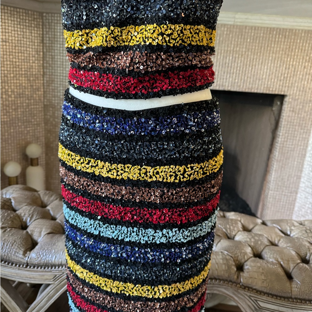 Two piece sequence set - Picture 4 of 9